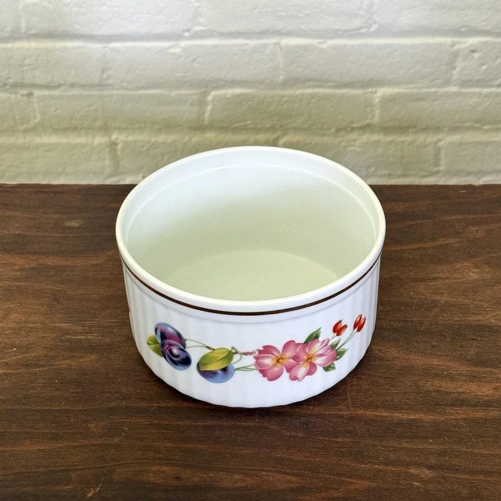 Royal Worcester Pershore Fine Oven Safe Souffle Botanical Floral 1978 England